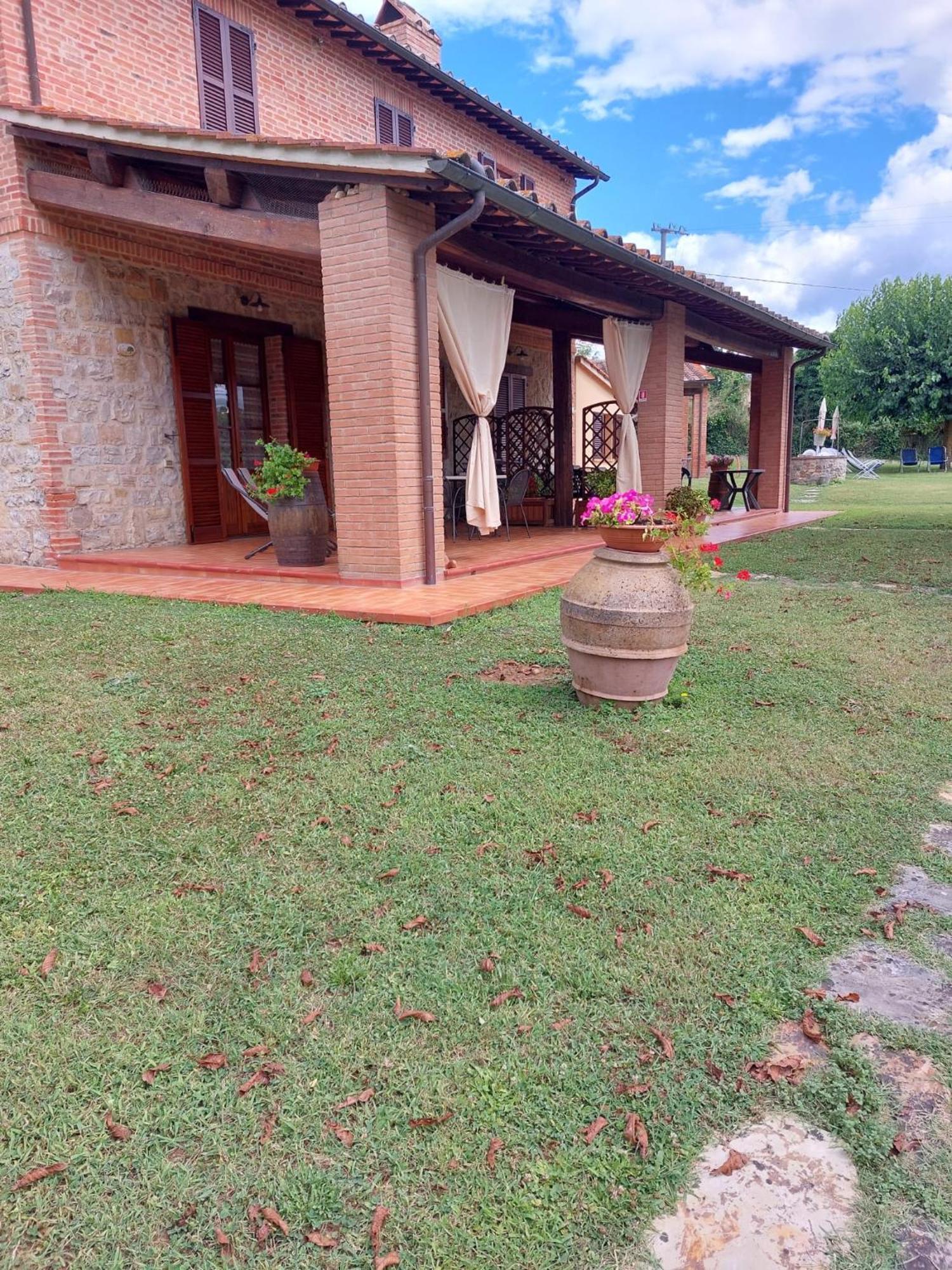 Agriturismo Podere Valdilucciole Читта-делла-Пьеве Экстерьер фото
